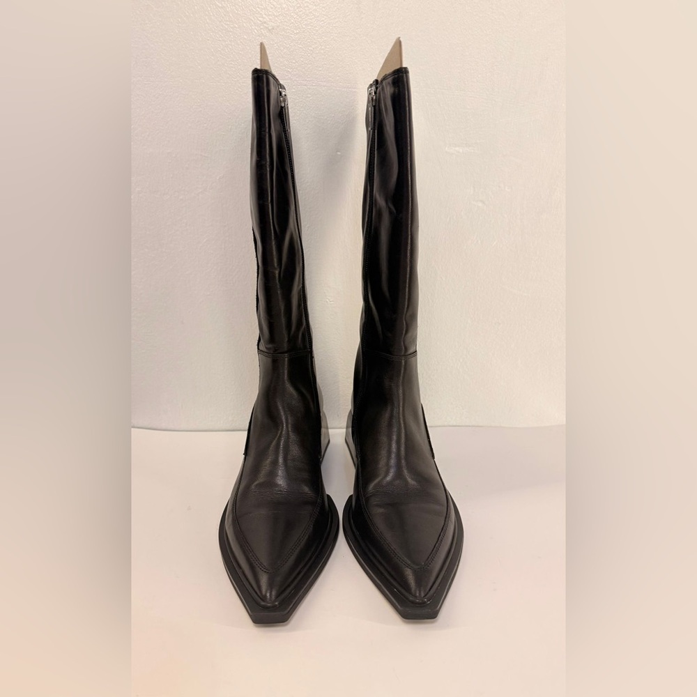 Vagabond Black VIVIAN Heeled Boots Sleek Minimalist Design